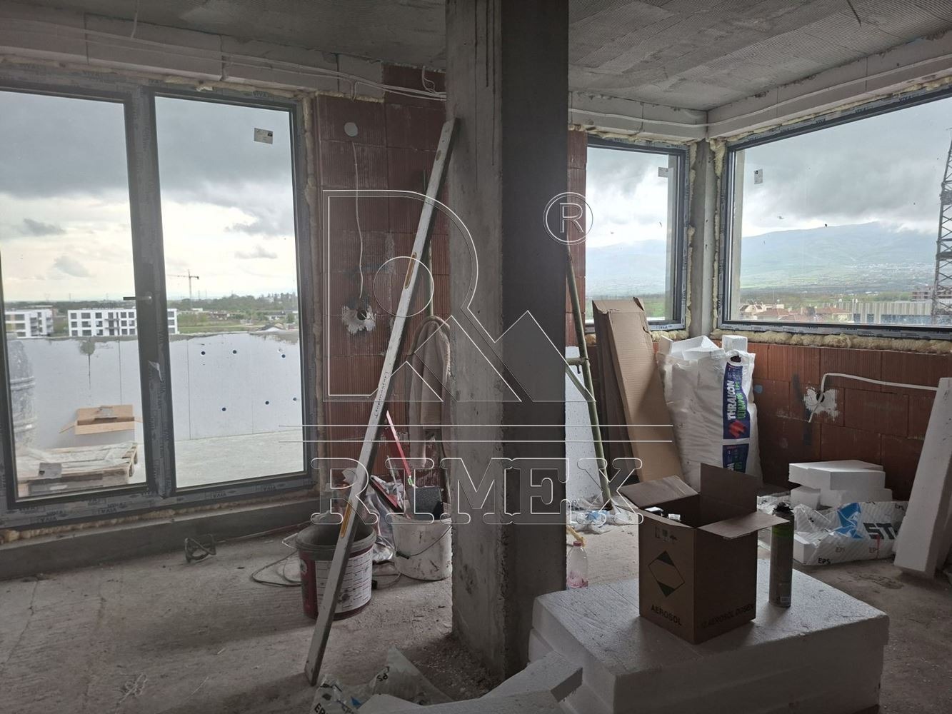 Продава МНОГОСТАЕН, гр. Пловдив, Кючук Париж, снимка 3 - Апартаменти - 56004303