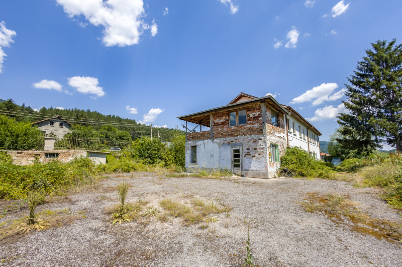 Продава ДОМ ЗА ВЪЗРАСТНИ ХОРА в област София, гр. Своге - 1000 кв.м / 180 000 € » 352 049.40 лв., СЕВЪН ЕСТЕЙТ