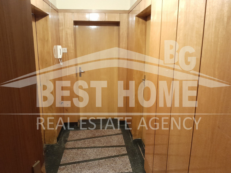 Продава 4-СТАЕН, гр. Варна, Център