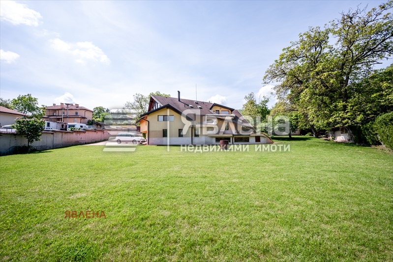 Продава КЪЩА, гр. София, с. Лозен, снимка 2 - Къщи - 55367259