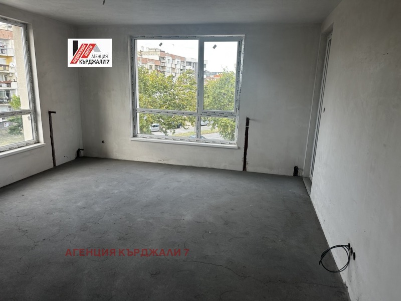 En venta  1 dormitorio Kardzhali , Vazrozhdentsi , 74 metros cuadrados | 45766624 - imagen [6]