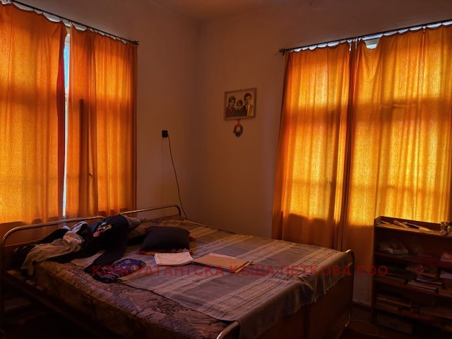 Продава КЪЩА, с. Дойренци, област Ловеч, снимка 12 - Къщи - 54308496