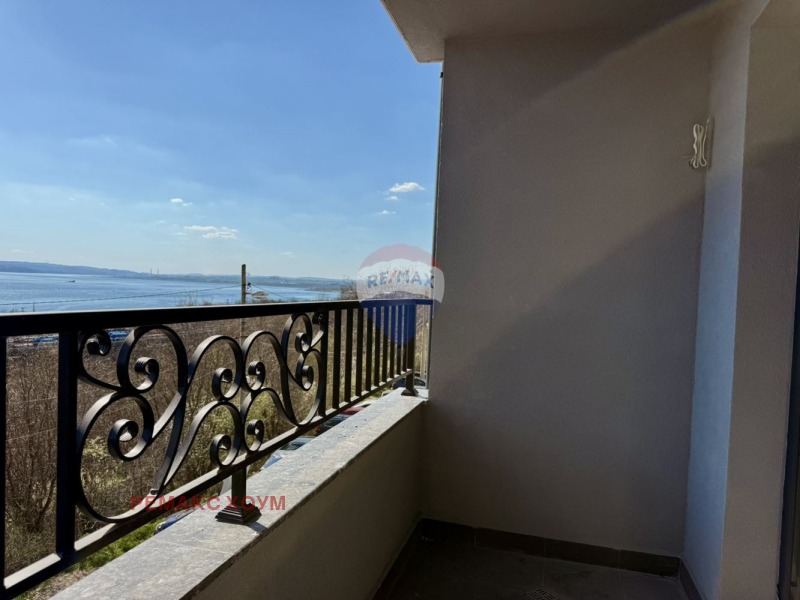 Продава 3-СТАЕН в град Варна, Погреби - 89 кв.м / 224 500 € » 439 083.84 лв., РЕМАКС ХОУМ
