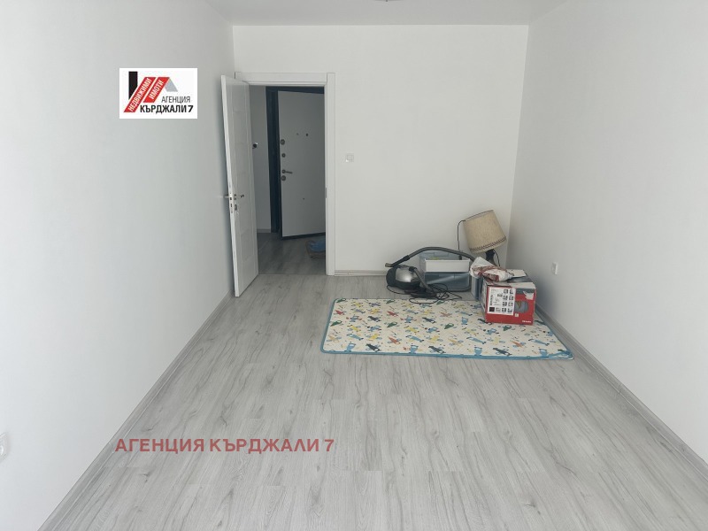 Продава  2-стаен град Кърджали , Център , 81 кв.м | 84460754 - изображение [4]