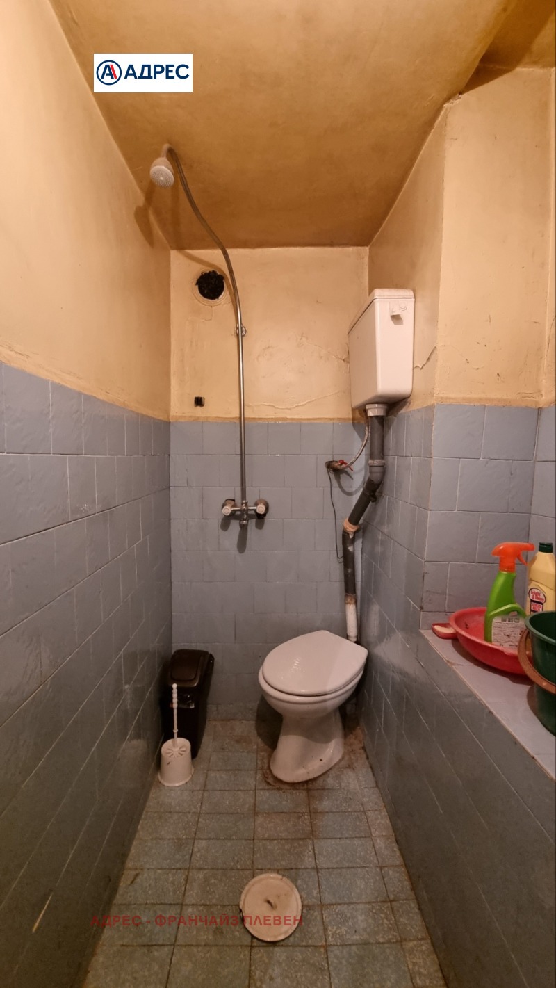 Продава ЕТАЖ ОТ КЪЩА, гр. Луковит, област Ловеч, снимка 9 - Етаж от къща - 52718475