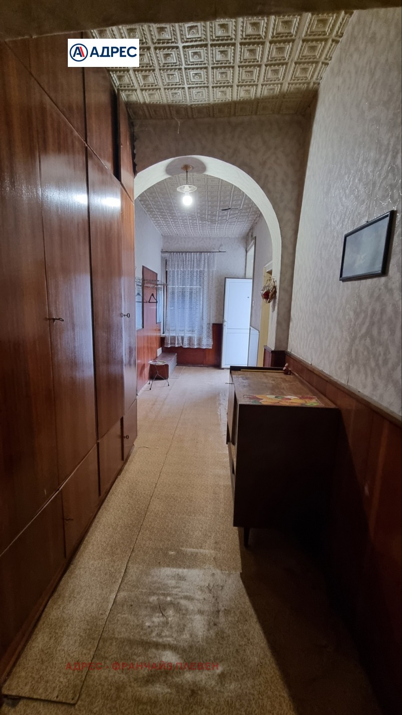 Продава ЕТАЖ ОТ КЪЩА, гр. Луковит, област Ловеч, снимка 8 - Етаж от къща - 52718475