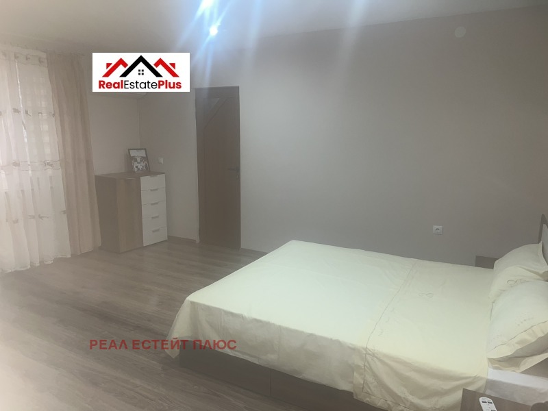 Продава КЪЩА, гр. Ловеч, Гозница, снимка 3 - Къщи - 53322873