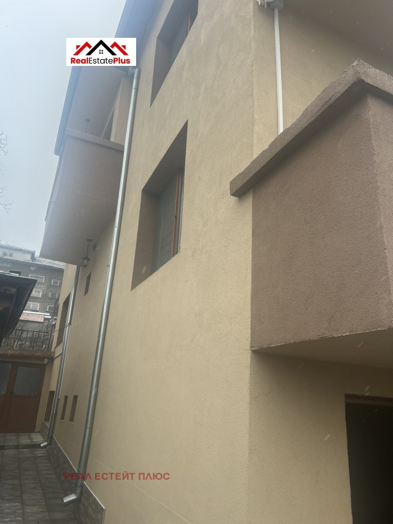 Продава КЪЩА, гр. Ловеч, Гозница, снимка 14 - Къщи - 53322873