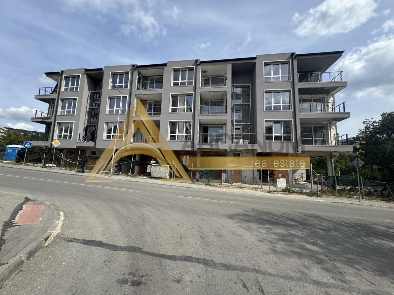 Продава 4-СТАЕН, гр. Варна, Кайсиева градина, снимка 2 - Апартаменти - 56104085