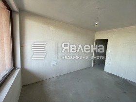 Продава 1-стаен град Пловдив Тракия - [1] 