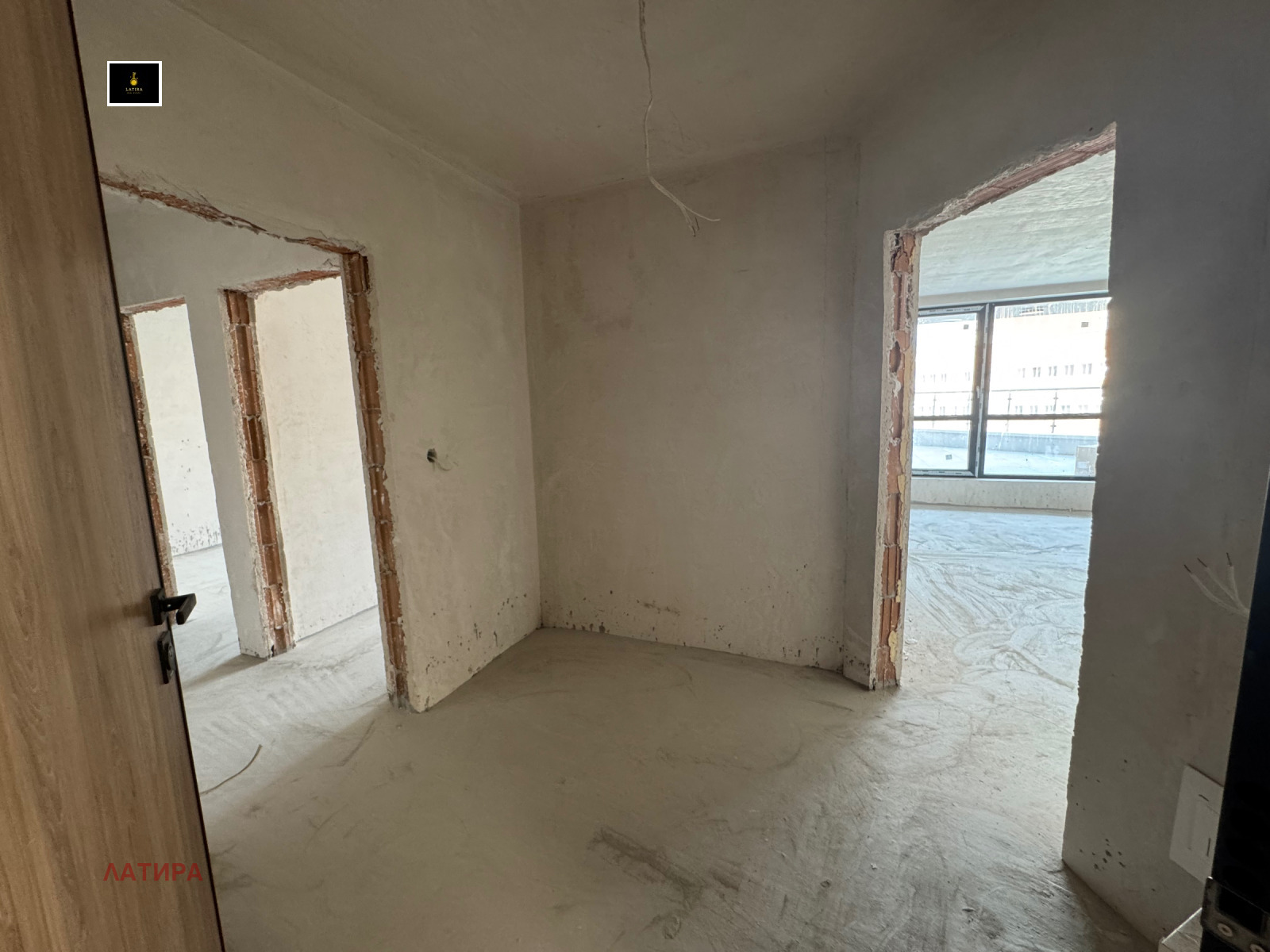 Продава 3-СТАЕН, гр. София, Полигона, снимка 2 - Апартаменти - 54106980