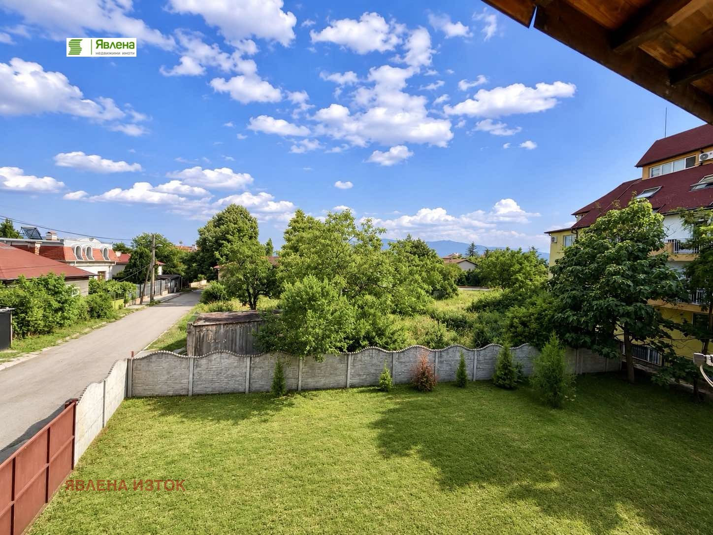 Продава КЪЩА, гр. София, Левски В, снимка 2 - Къщи - 55172084