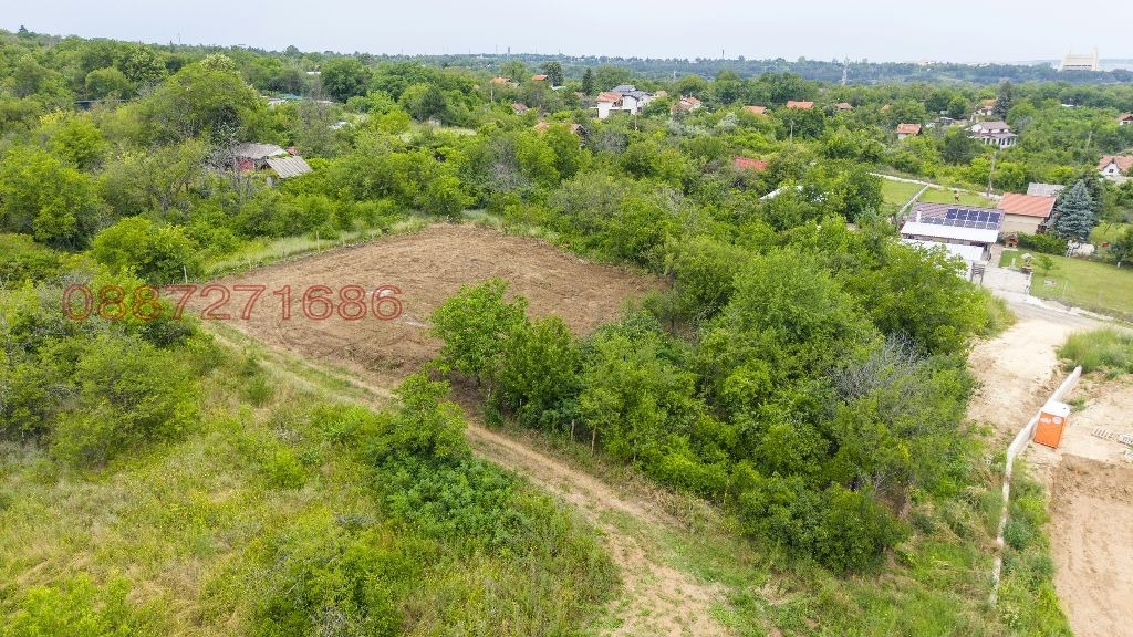Продава ПАРЦЕЛ, гр. Плевен, м-т Мъртва долина, снимка 3 - Парцели - 56170369