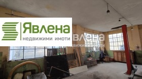 Промислова будівля Етрополе, область София 8