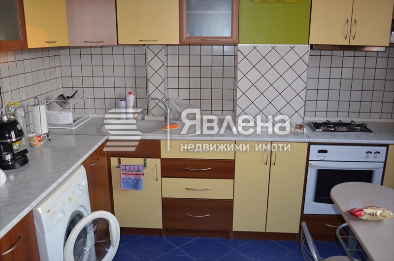 Продава 3-СТАЕН, гр. Пловдив, Тракия, снимка 2 - Aпартаменти - 48033422