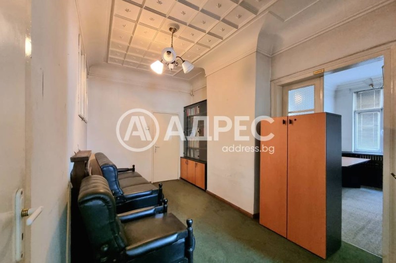 Продава  Многостаен град София , Център , 100 кв.м | 78796989 - изображение [2]