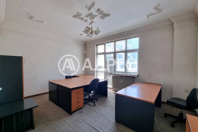 Продава  Многостаен град София , Център , 100 кв.м | 78796989