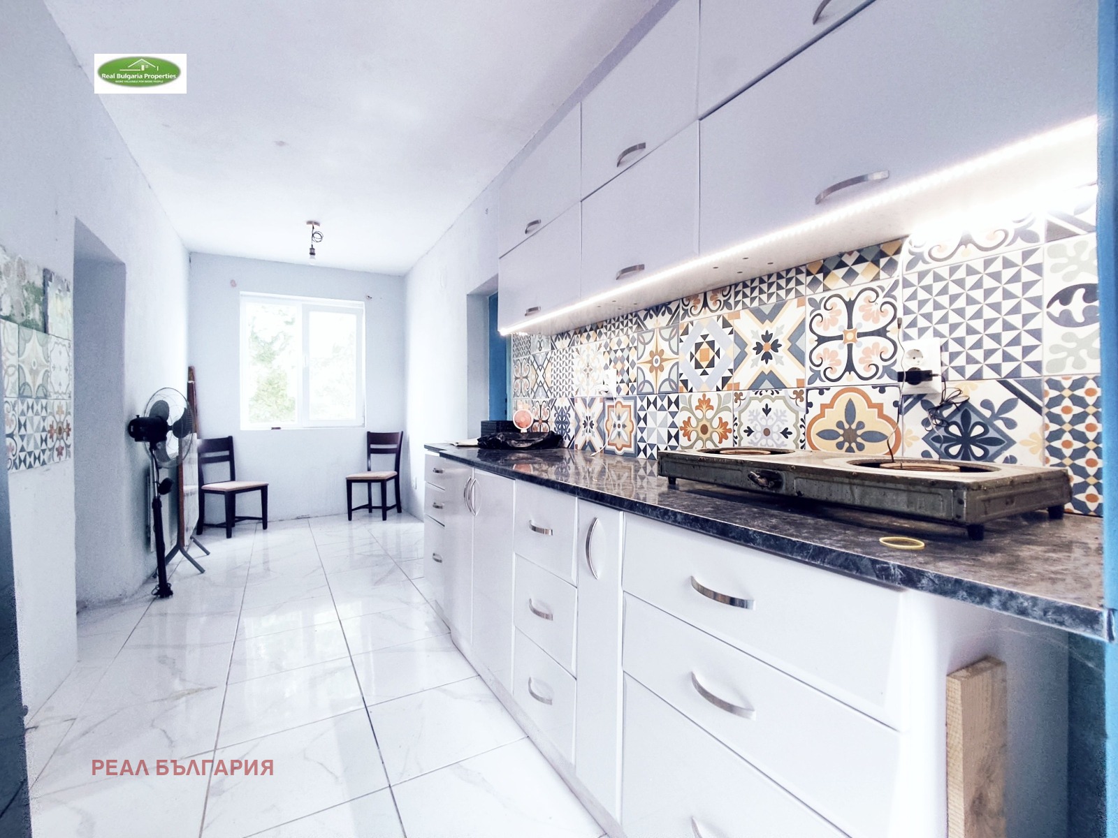 Продава КЪЩА, с. Горно Абланово, област Русе, снимка 2 - Къщи - 51571561