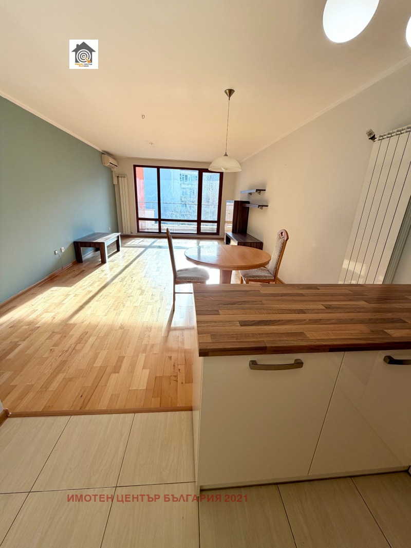 Продава 3-СТАЕН, гр. София, Кръстова вада