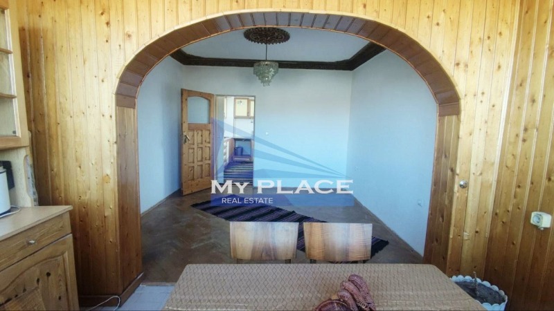 Продава МНОГОСТАЕН, гр. Шумен, Болницата, снимка 9 - Апартаменти - 47187026