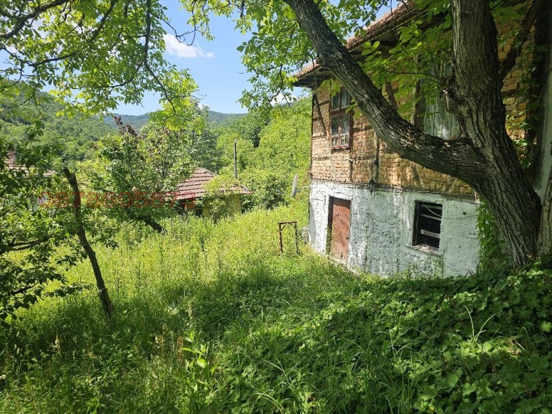 Продава КЪЩА, с. Руевци, област Габрово, снимка 9 - Къщи - 52887079