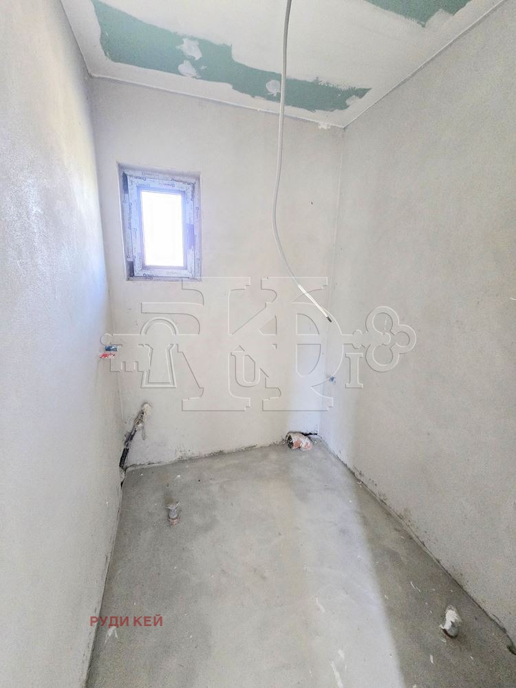 Продава КЪЩА, с. Долище, област Варна, снимка 11 - Къщи - 54139621