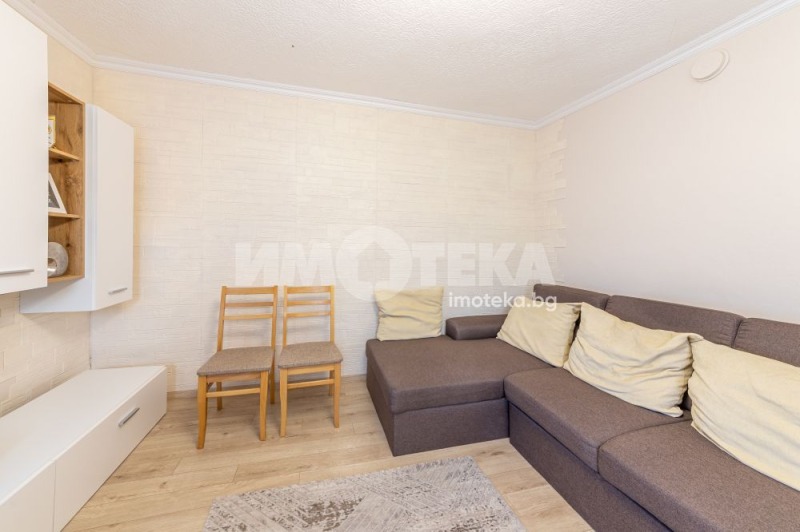 Продава КЪЩА, гр. Аксаково, област Варна, снимка 7 - Къщи - 51920292