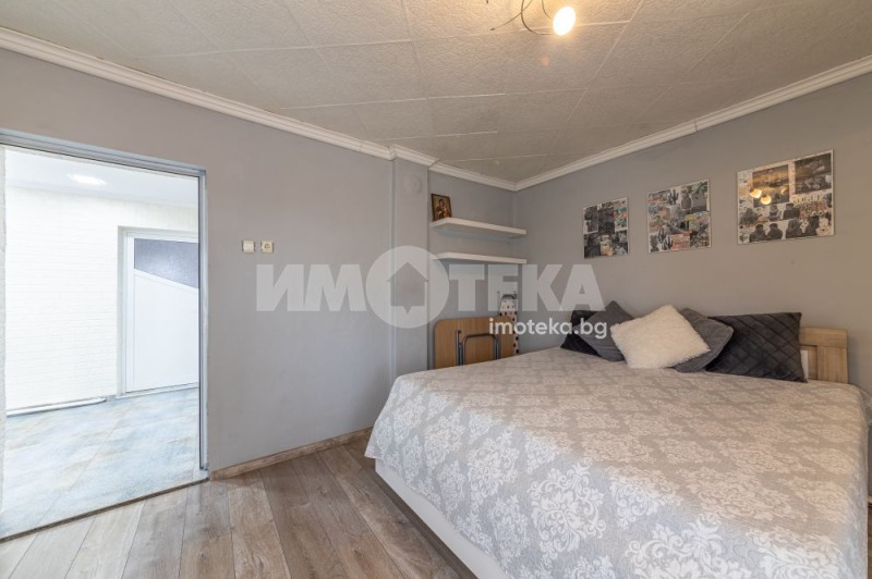 Продава КЪЩА, гр. Аксаково, област Варна, снимка 9 - Къщи - 51920292