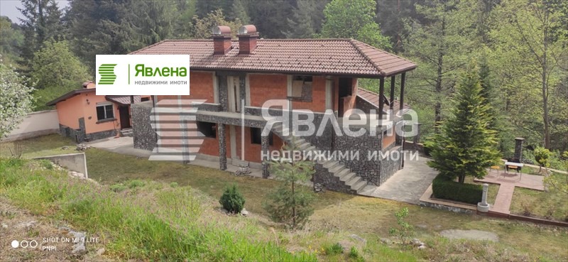 Продава КЪЩА, с. Костенец, област София област