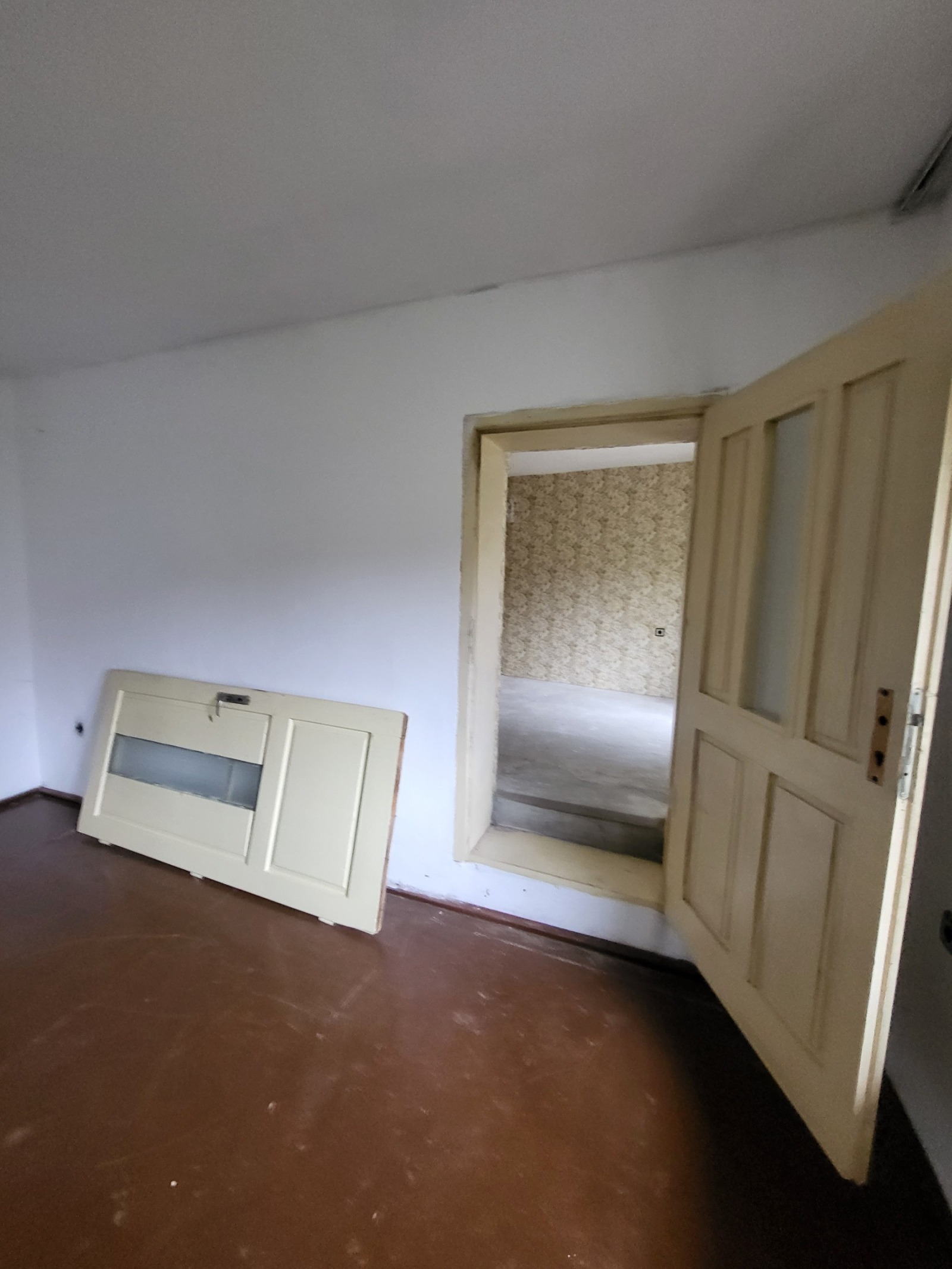 Продава КЪЩА, с. Тученица, област Плевен, снимка 7 - Къщи - 54008180