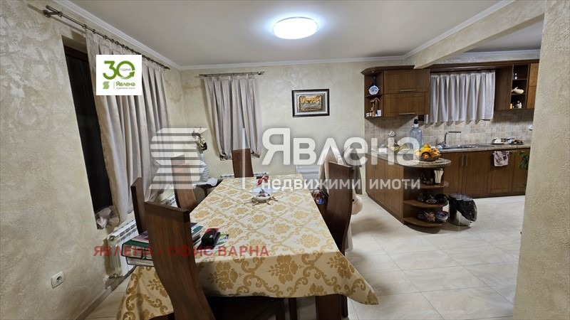 Продава КЪЩА, гр. Варна, Изгрев, снимка 13 - Къщи - 48437759