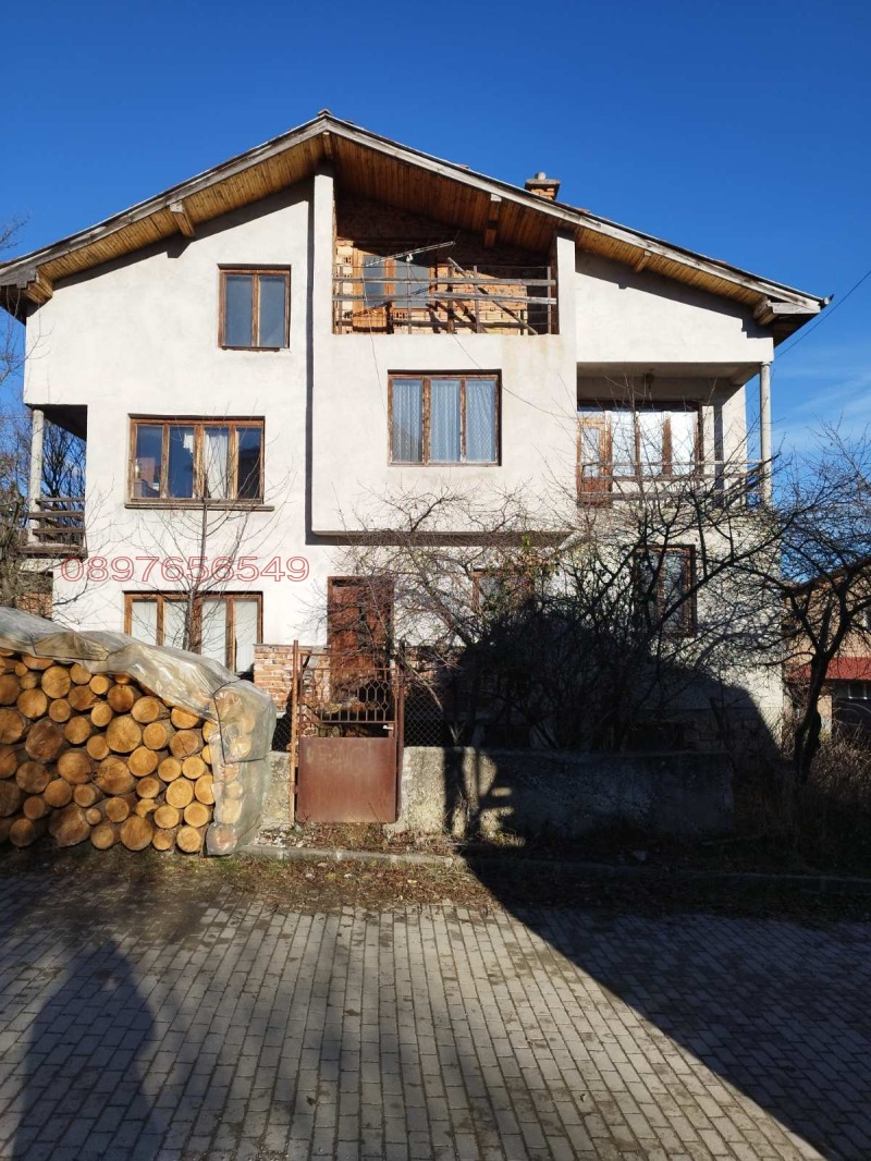 Продава КЪЩА в област Благоевград, с. Сатовча - 243 кв.м / 110 000 € » 215 141.30 лв.
