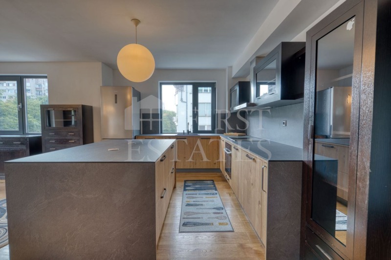 Te koop  3 slaapkamers Sofia , Strelbishte , 223 m² | 13734747 - afbeelding [2]