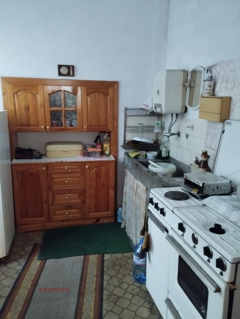 Продава КЪЩА, гр. Перущица, област Пловдив, снимка 8 - Къщи - 52213200