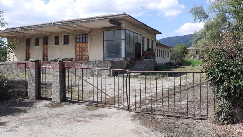 Продава ПРОМ. ПОМЕЩЕНИЕ, с. Борима, област Ловеч, снимка 2 - Производствени сгради - 52844143