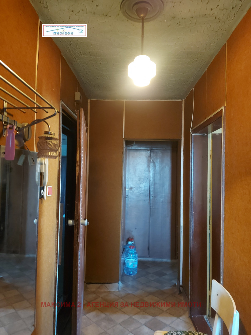 Продава  3-стаен град Плевен , Широк център , 72 кв.м | 55479454 - изображение [2]