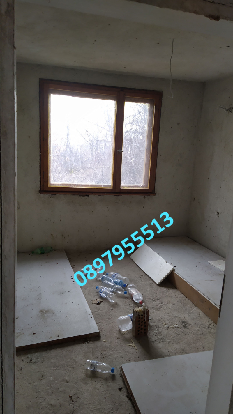 Продава КЪЩА, с. Лобош, област Перник, снимка 8 - Къщи - 53527738