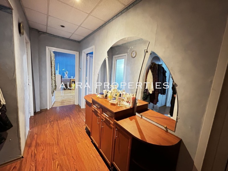 Продава  3-стаен град Разград , Център , 86 кв.м | 34354982 - изображение [9]