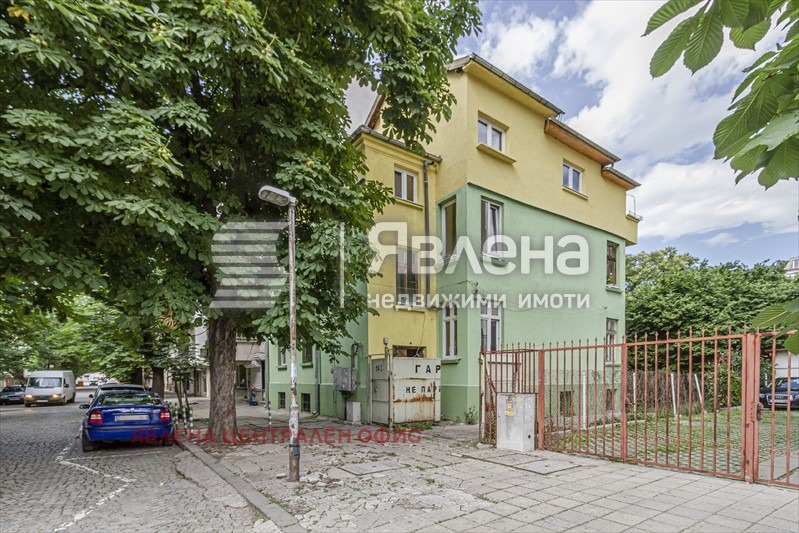 Продава 4-СТАЕН, гр. София, Център, снимка 2 - Апартаменти - 53195711