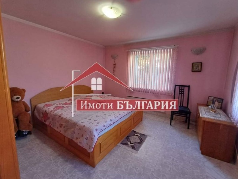 Продава КЪЩА, гр. Карлово, област Пловдив, снимка 8 - Къщи - 48031214