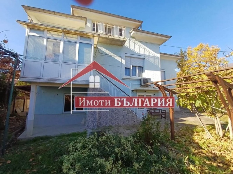 Продава  Къща област Пловдив , гр. Карлово , 292 кв.м | 65853313