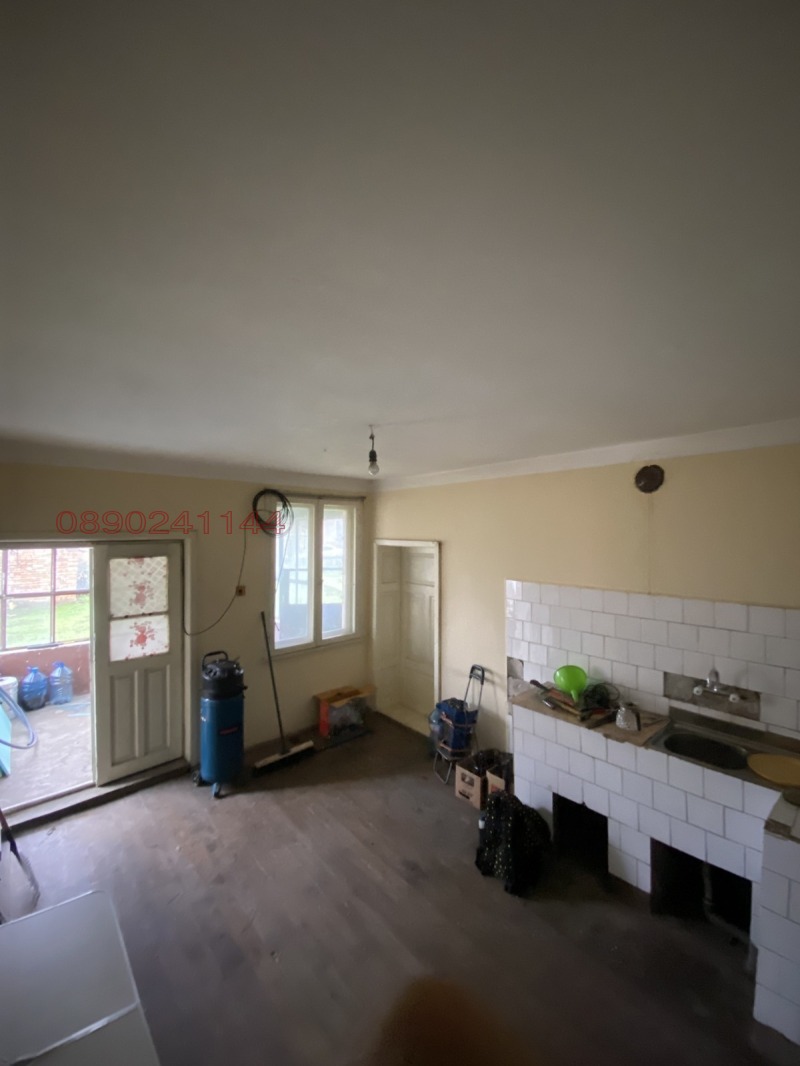 Продава КЪЩА, гр. Кнежа, област Плевен, снимка 8 - Къщи - 53010080