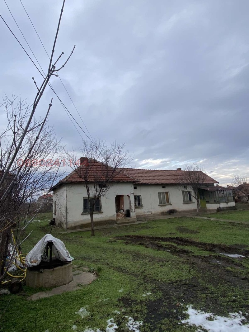 Продава КЪЩА, гр. Кнежа, област Плевен