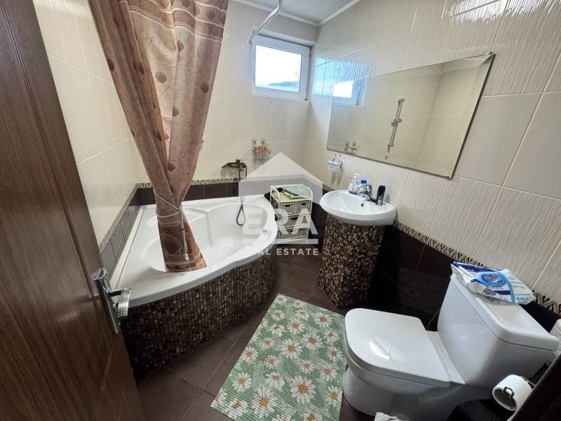 Продава КЪЩА, с. Рогачево, област Добрич, снимка 4 - Къщи - 54957024