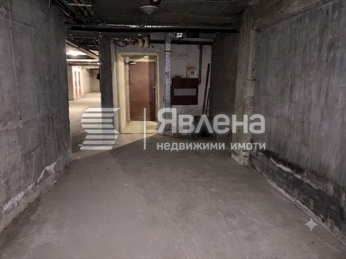 Продава ГАРАЖ, ПАРКОМЯСТО, гр. София, Хиподрума