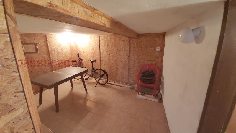 Продава КЪЩА, гр. Вършец, област Монтана, снимка 13 - Къщи - 52874803