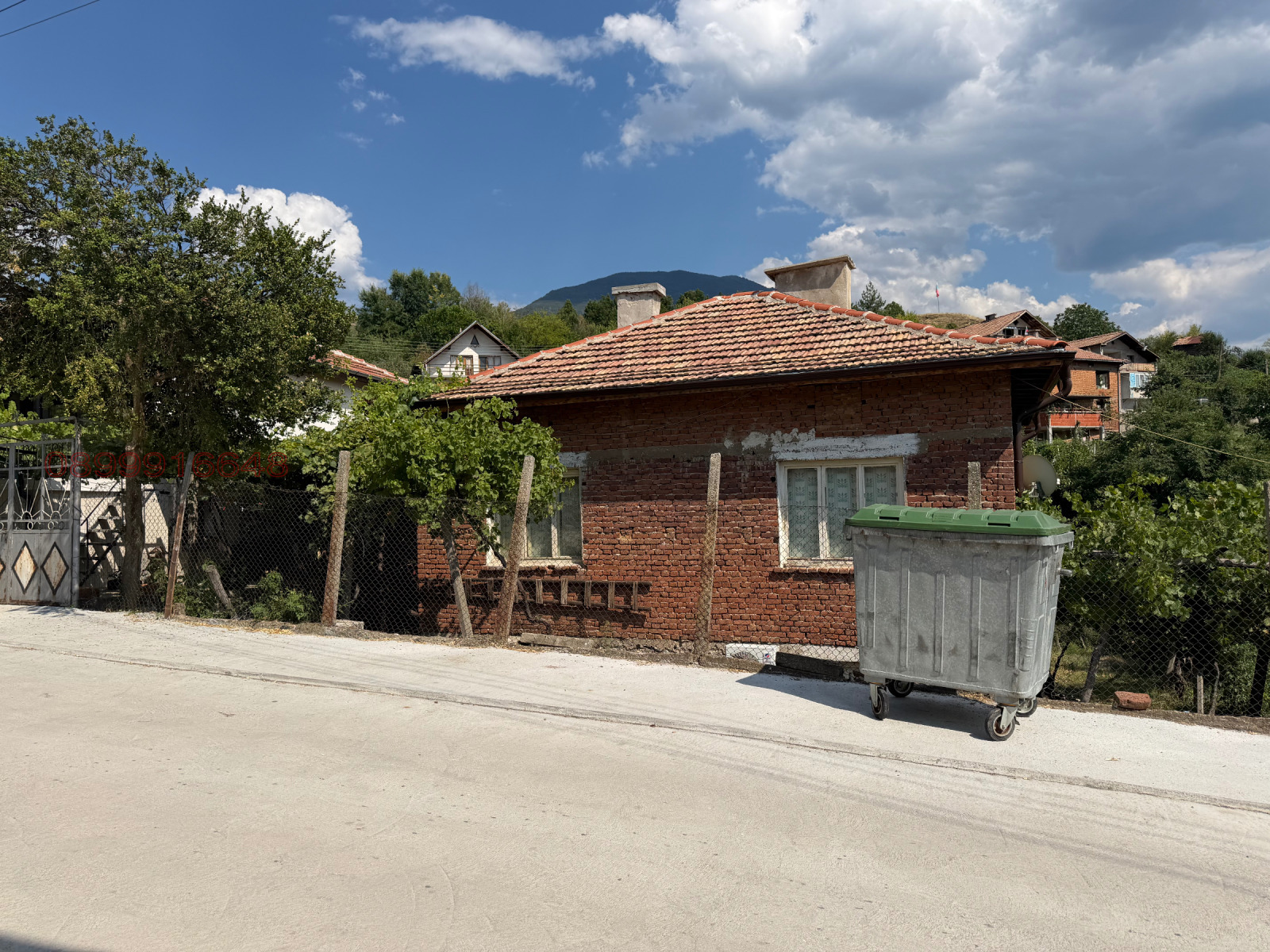Продава КЪЩА, с. Брежани, област Благоевград, снимка 2 - Къщи - 55566162