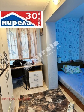 Huis Obelja, Sofia 12