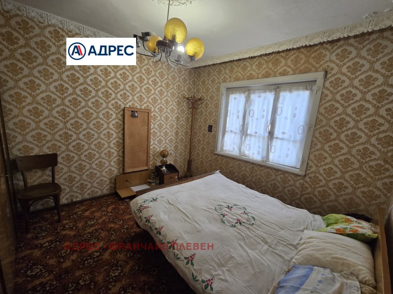 Продава КЪЩА, с. Обнова, област Плевен, снимка 6 - Къщи - 52600084