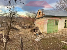 Продажба на имоти в с. Лозево, област Шумен - изображение 1 